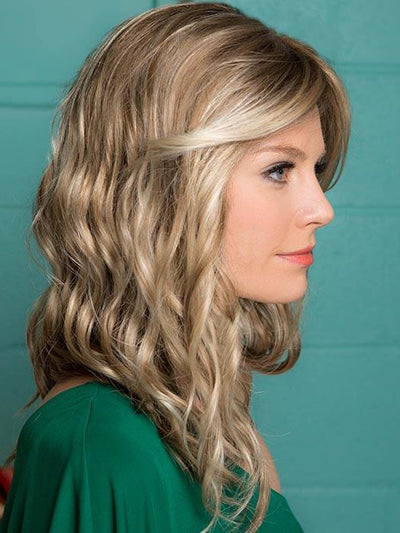 Soft wavy layers that embody the touch of warm breezes