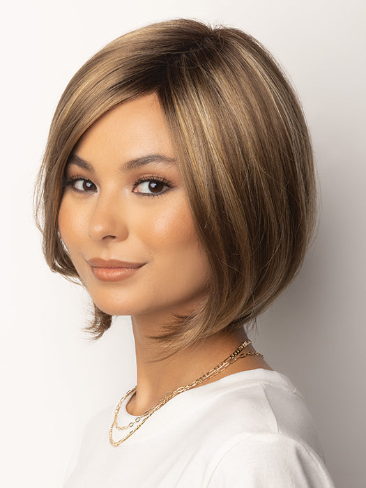 MOCHACCINO-R | Rooted Medium Warm Blonde with Chocolate Undertones and Creamy Blonde Highlights