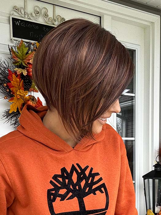 Nichole Corbett @nicholealee wears BEAU by NORIKO in SPICED BROWN | Perfectly placed Warm Dark-Brown, Dark Reddish-Brown and Dark Golden- Brown tones create a natural, dimensional finish