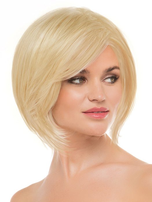 The lace front and monofilament top allow you to change the hair parting to fit your look