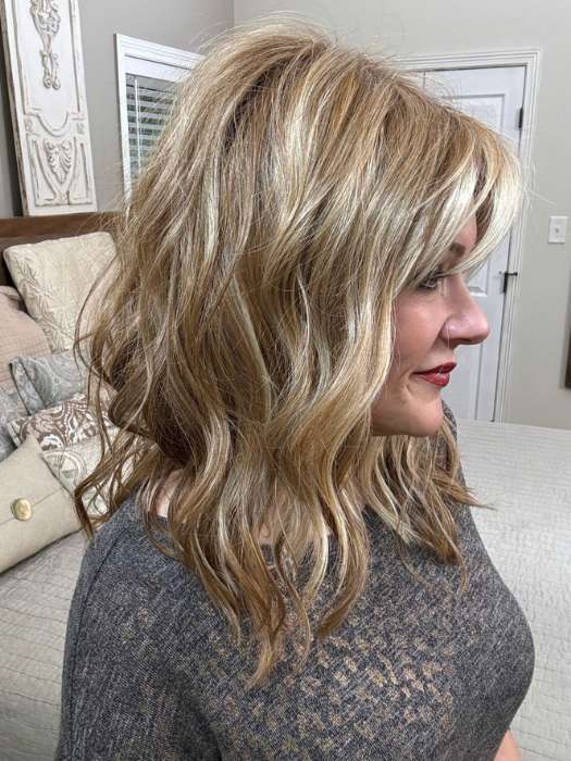 Marcie @wig.obsessed wearing BEACH WAVE MAGIC by TRESSALLURE in color EL12/22/8 | Light Golden Brown Evenly Blended with Face Framing Platinum Blonde Highlights with Medium Brown Roots
