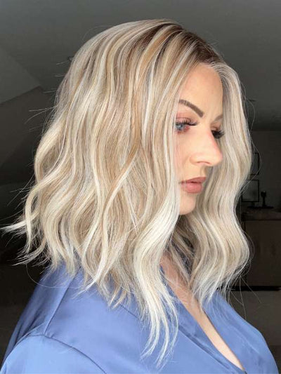 Sandy @i_be_wiggin wearing MIU by BELLETRESS in color BURNT BISCUIT BLONDE | A Blend of Sand, Honey, and Creamy Soft Blonde with a Medium Root
