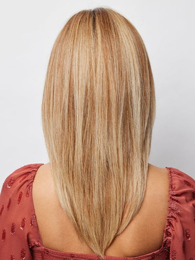 HAZELNUT-CREAM | Soft Brown Root Tone, Warm Golden Blond Base with Soft Creamy Highlights.