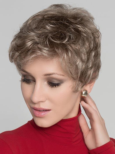 APART HI by ELLEN WILLE in SANDY BLONDE MIX | Medium Honey Blonde, Light Ash Blonde, and Lightest Reddish Brown blend