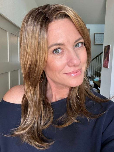 Jenny B. @thewiggygirl wearing BELINDA by ENVY BY ALAN EATON in color TOASTED SESAME | Medium Brown roots with overall Warm Cinnamon base and Golden Blonde highlights