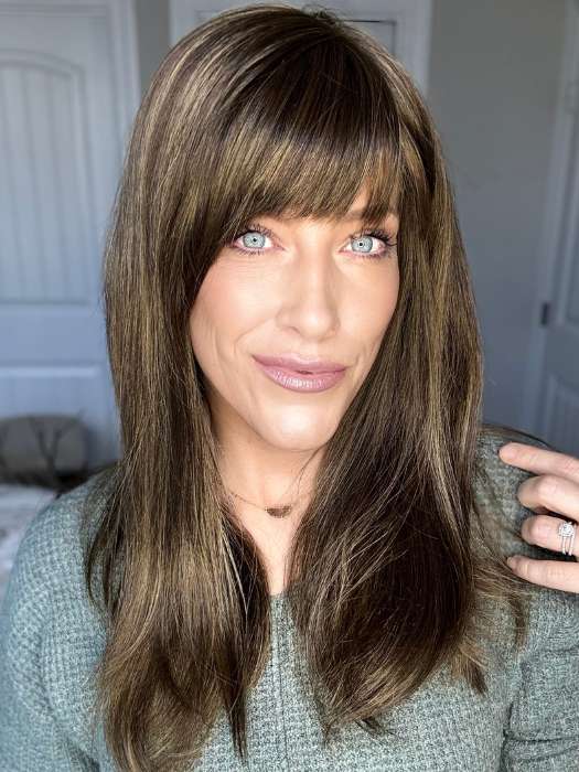 Kristyna Moore @kristynamoore wearing CAMILLA by JON RENAU in color 8RH14 MOUSSE CAKE | Medium Brown with 33% Medium Natural Blonde Highlights