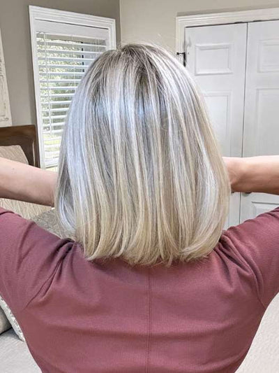 Marcie Mertz @wig.obsessed Wears HAUTE by JON RENAU in FS17/101S18 PALM SPRINGS BLONDE | Light Ash Blonde with Pure White Natural Violet Bold Highlights, Shaded with Dark Natural Ash Blonde