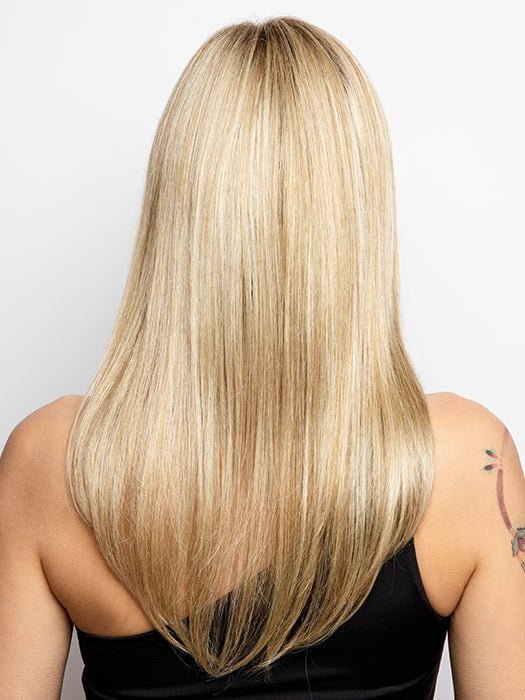 CREAMY TOFFEE | Rooted Dark Blonde Evenly Blended with Light Platinum Blonde and Light Honey Blonde