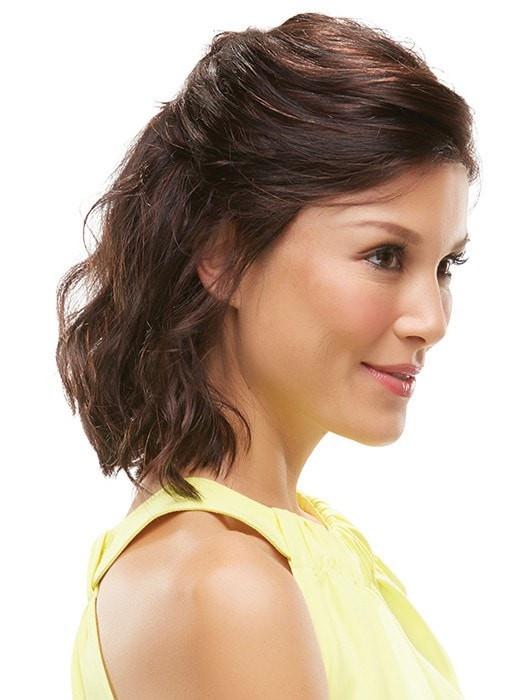 Styled half up with loose waves in front of the ear | Color: 4/33