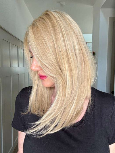 Jenny B. @thewiggygirl wearing SIENNA LITE by JON RENAU in color 14/88H VANILLA MACARON | Light Natural Blonde & Light Natural Gold Blonde Blend
