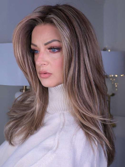 Sandy @i_be_wiggin wears SIZZLE by TRESSALLURE in color 17/23/R8 | Beige Blonde and Auburn Blended with Medium Brown Roots