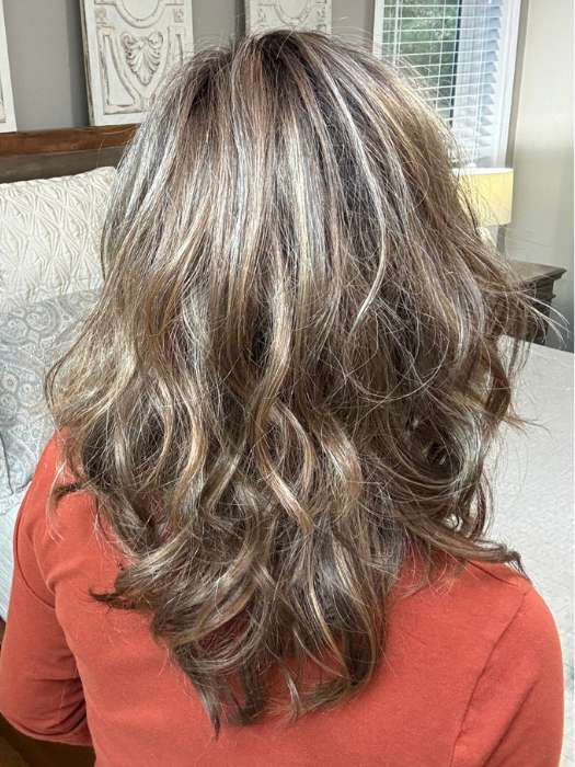 Marcie Mertz @wig.obsessed wearing TOUCH by ELLEN WILLE in color TOBACCO-ROOTED 12.26.27 | Medium Brown base with Light Golden Blonde highlights and Light Auburn lowlights
